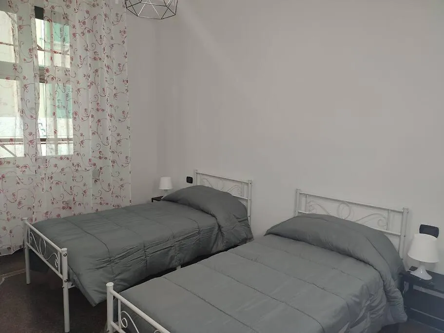 Benny Appartamento 3 Camere Da Letto Ad Uso Esclusivo Genova Aeroporto Italien